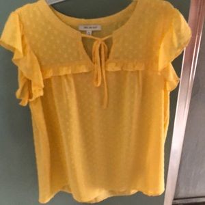 Flutter sleeve blouse